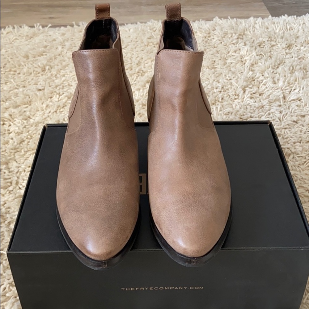 Aquatalia boots